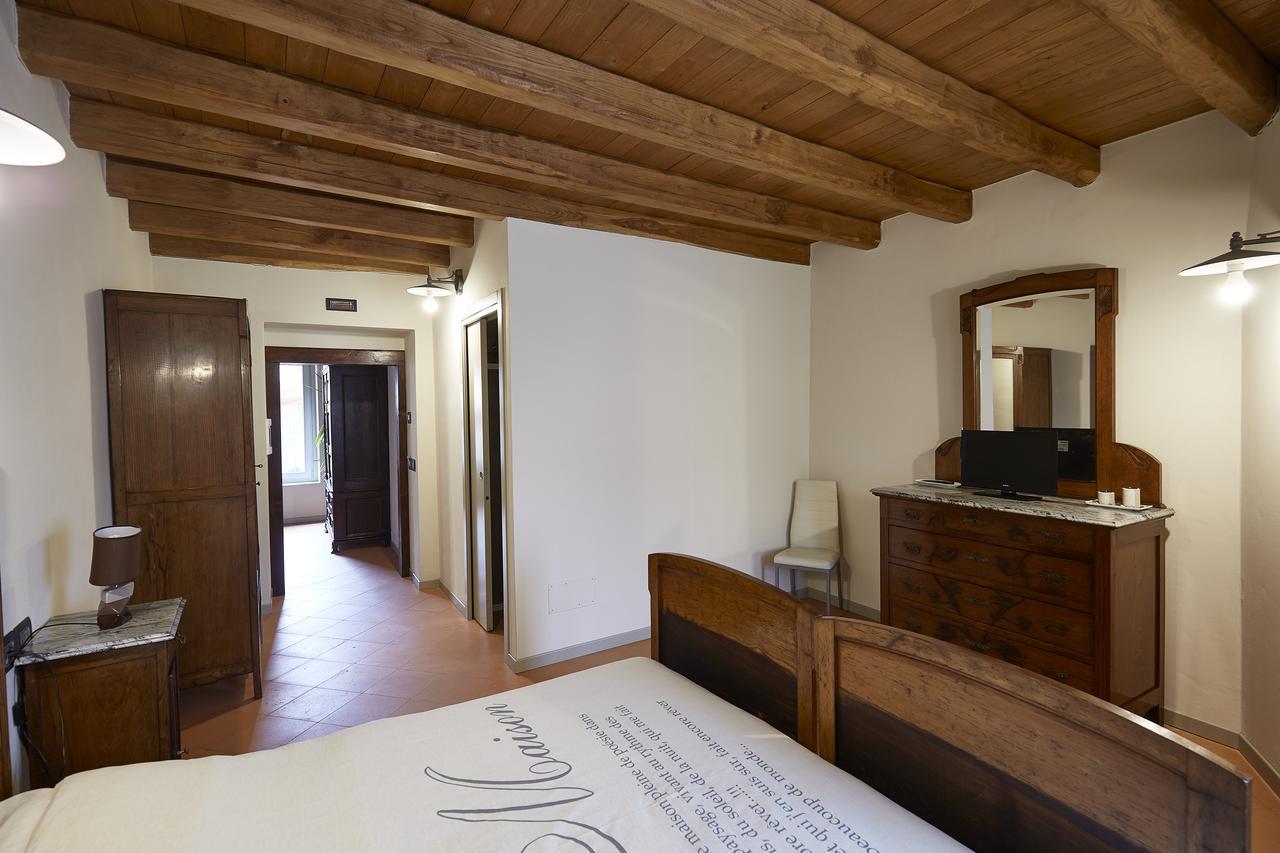 לינה וארוחת בוקר Monasterolo del Castello Palazzo Eleonora מראה חיצוני תמונה
