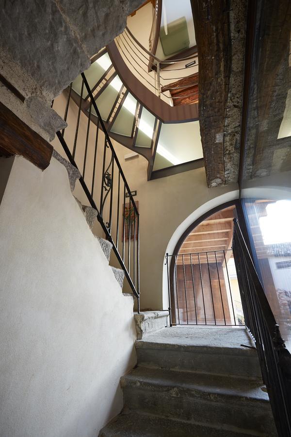 לינה וארוחת בוקר Monasterolo del Castello Palazzo Eleonora מראה חיצוני תמונה